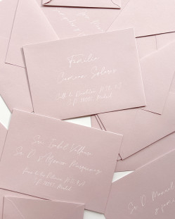 Enveloppe Rose Clair Premium faite à la main pour invitations de mariage